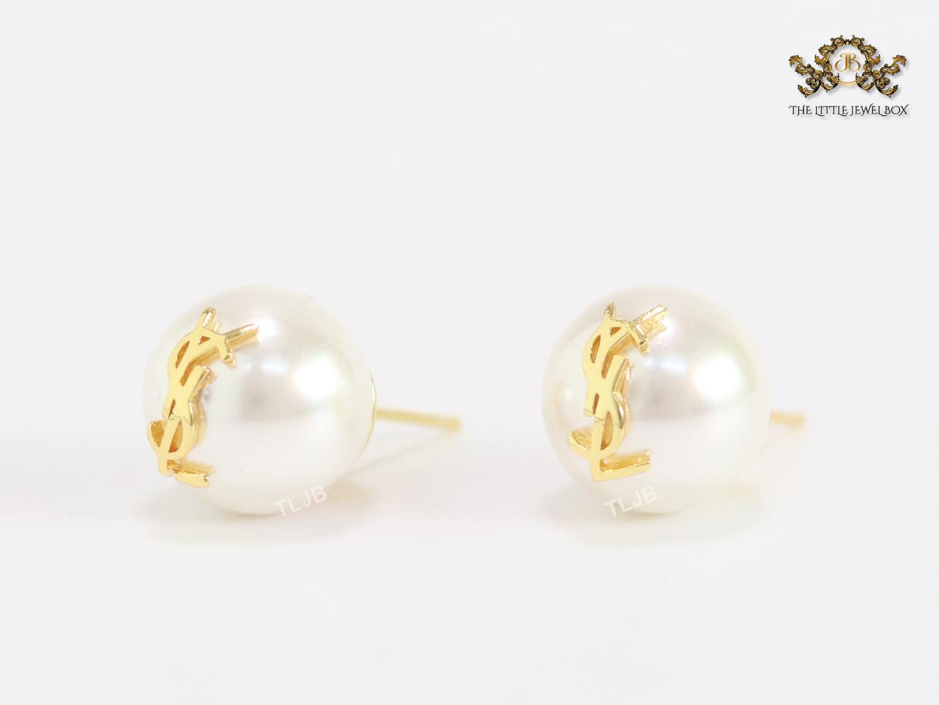 Alphabet Y pearl studs