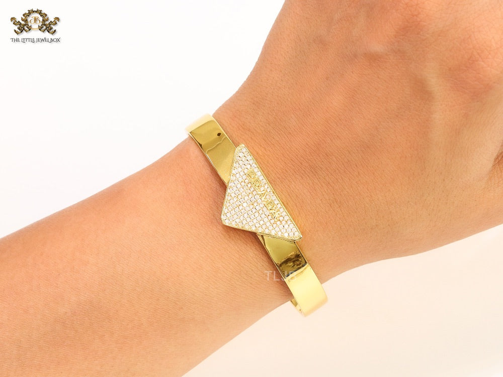 Alphabet P Gold open bracelet