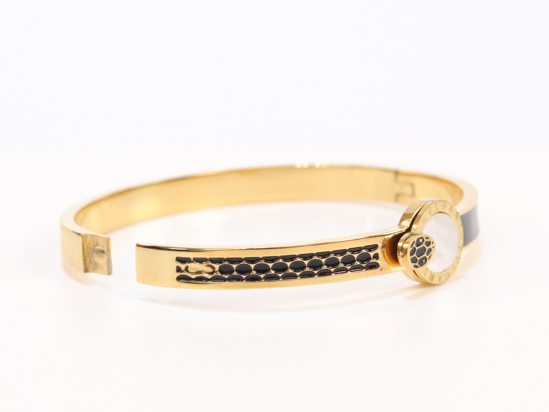 Half textured gold & black band