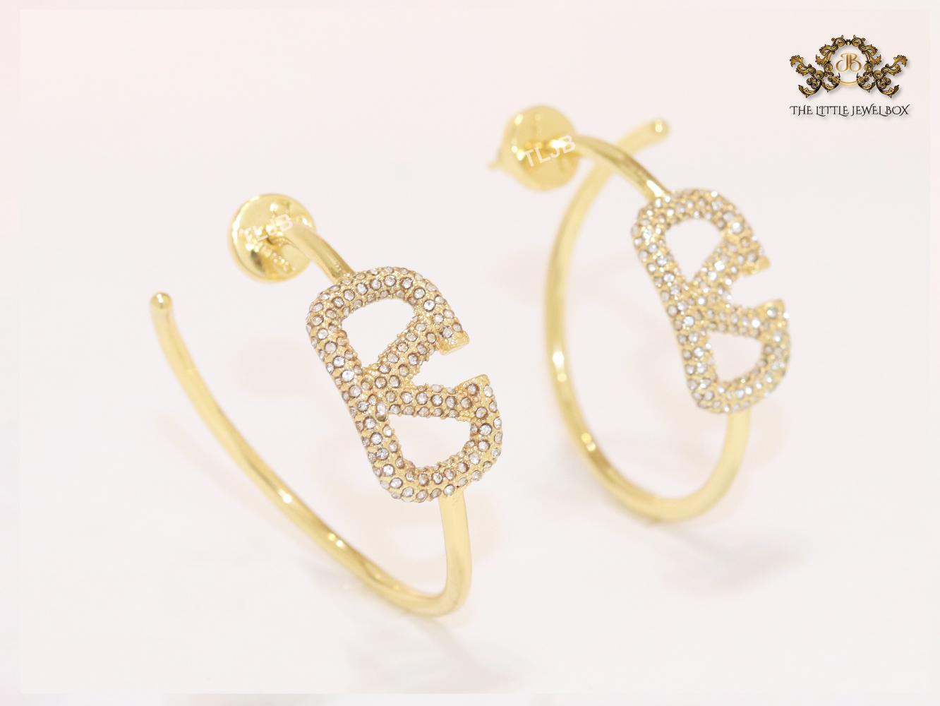 Alphabet V with cz sleek hoops