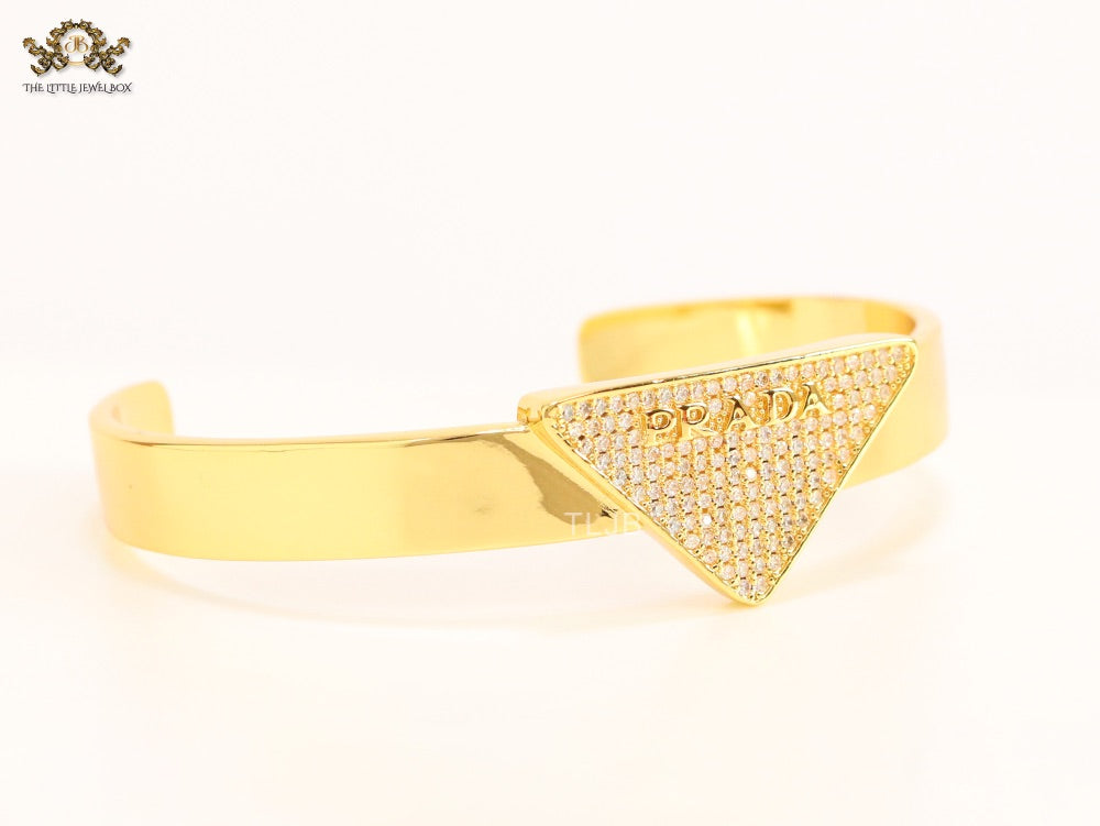 Alphabet P Gold open bracelet