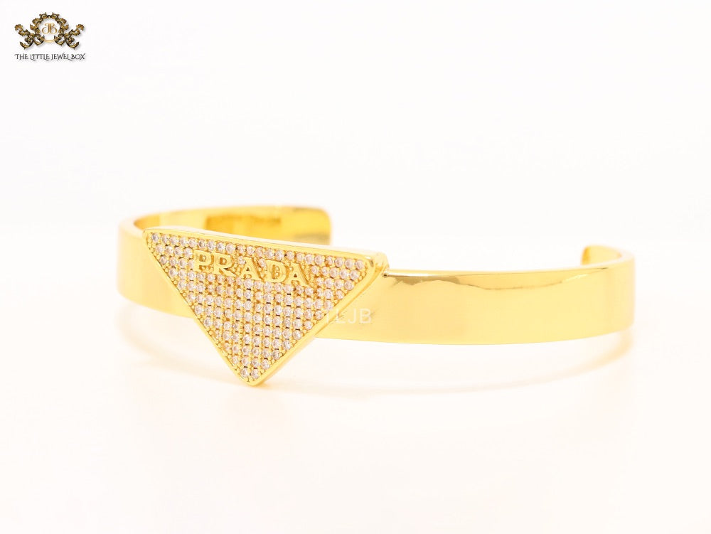 Alphabet P Gold open bracelet