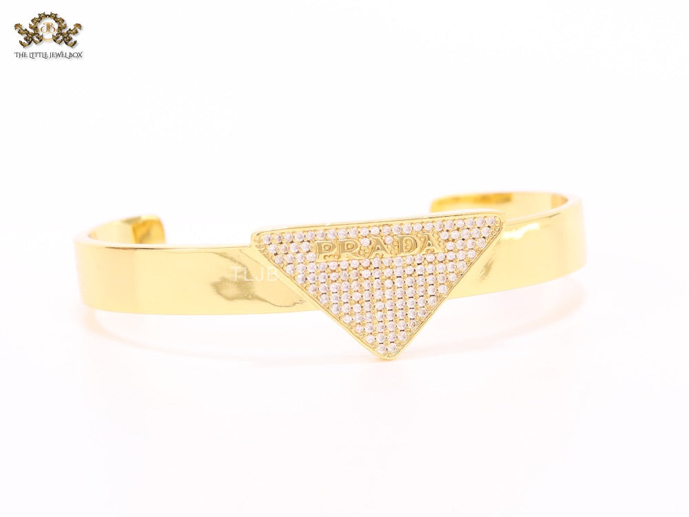 Alphabet P Gold open bracelet