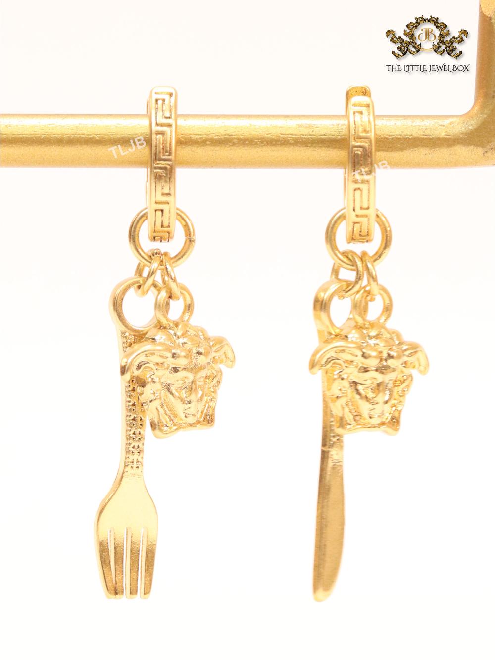 Medusa statement dangles