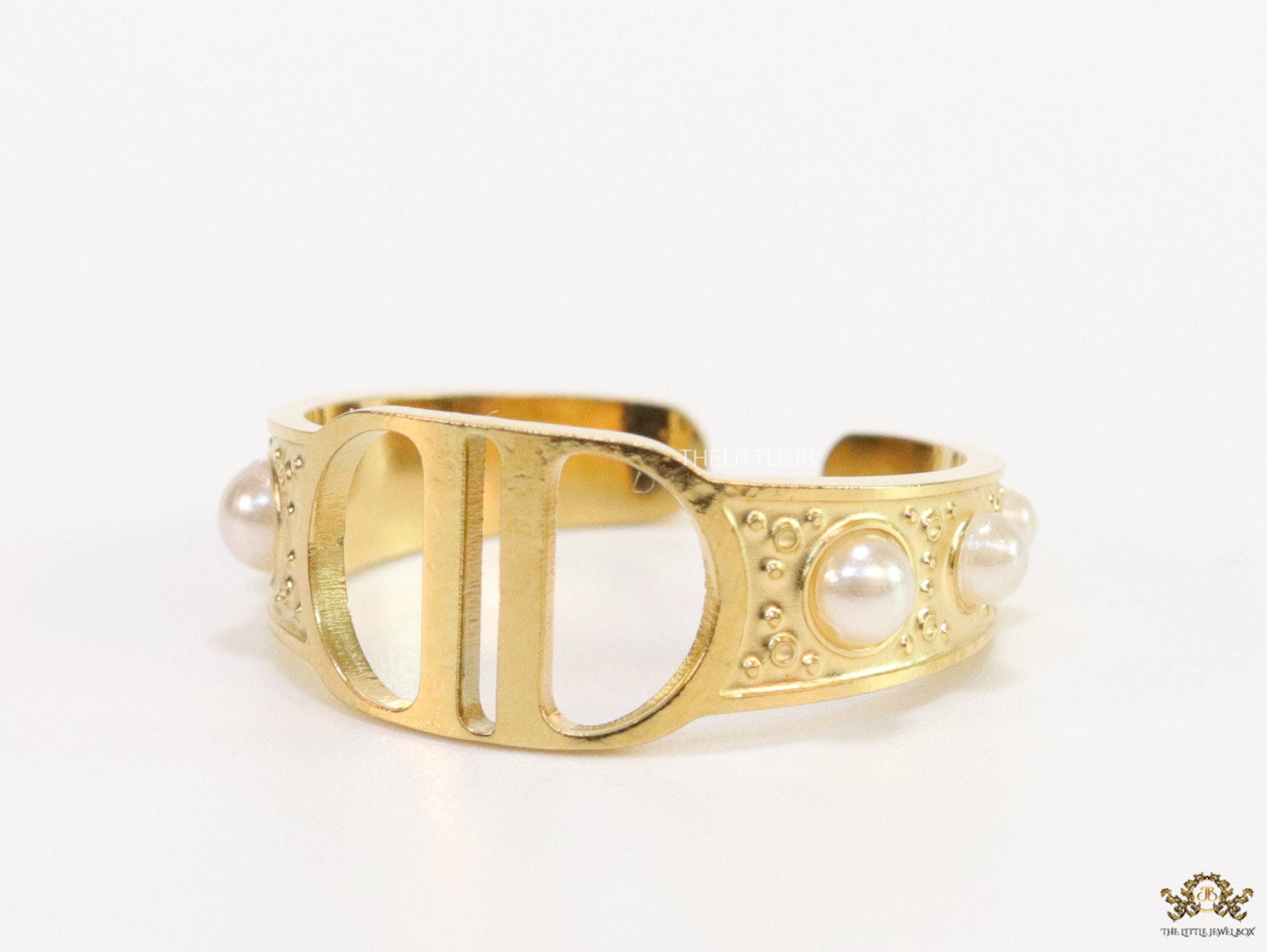 Golden alphabet open ring with pearls