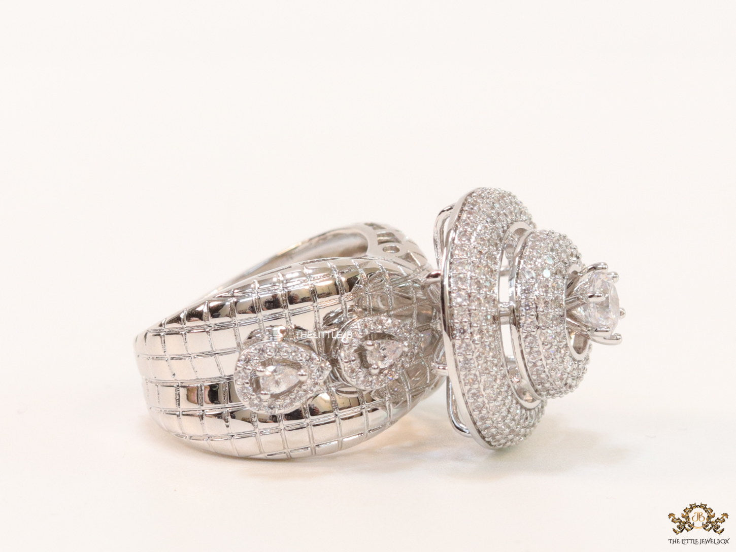 Platinum plated cz cocktail ring with 0.4ct size pointers