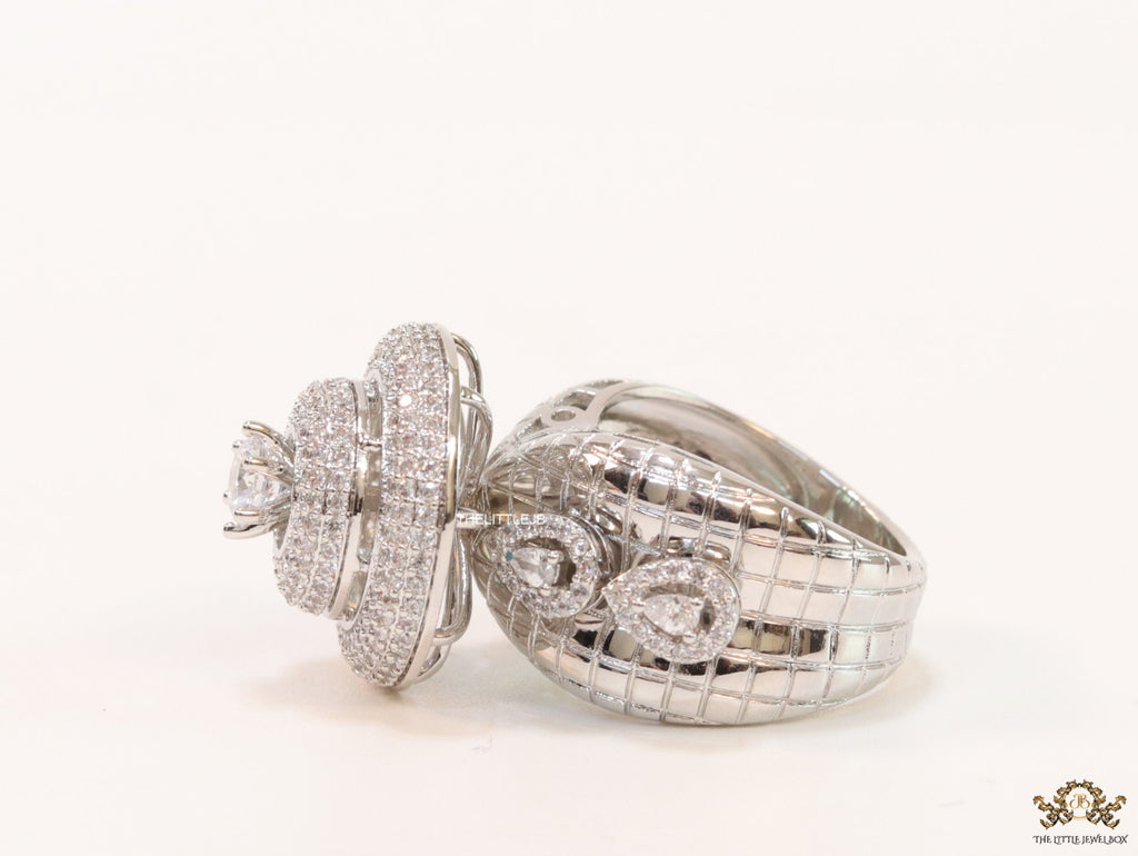 Platinum plated cz cocktail ring with 0.4ct size pointers