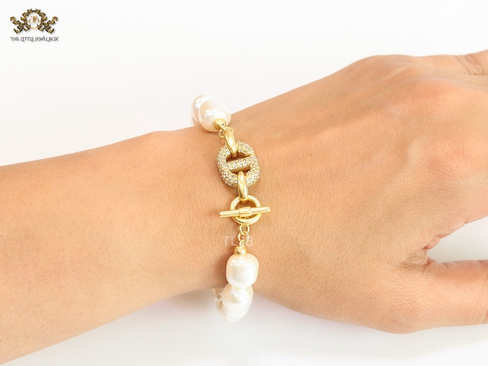 Alphabet C&D openable gold CZ pearl link bracelet