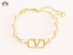 Alphabet V Gold pearl link chain bracelet