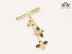 Gold bee hangings brooch