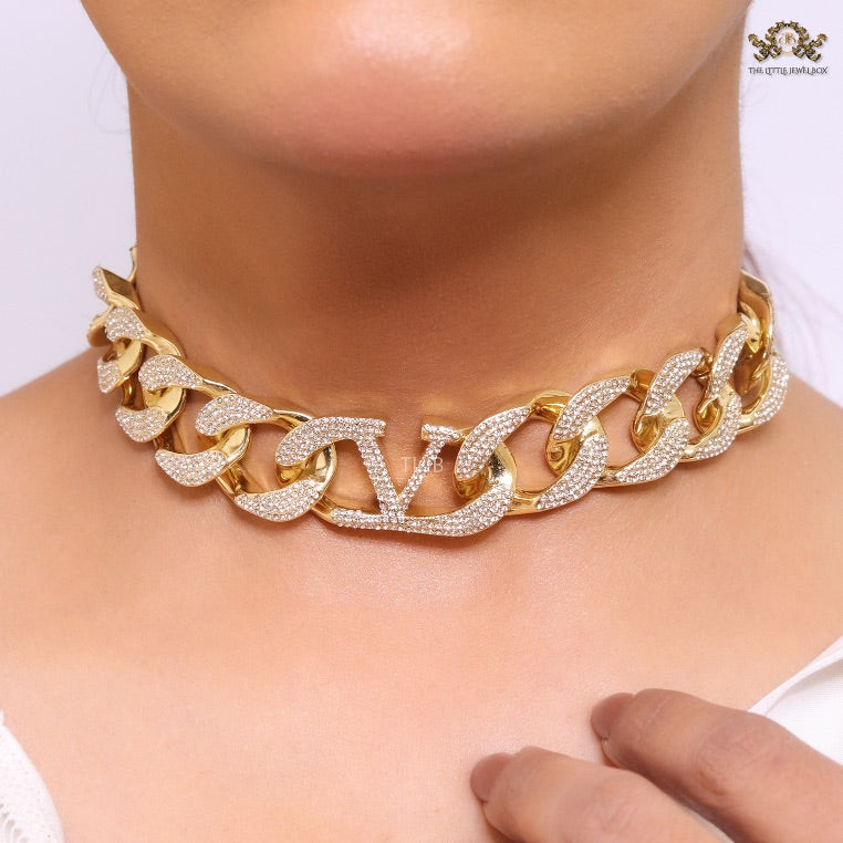 Alphabet V Chunky gold linked chain with CZ
