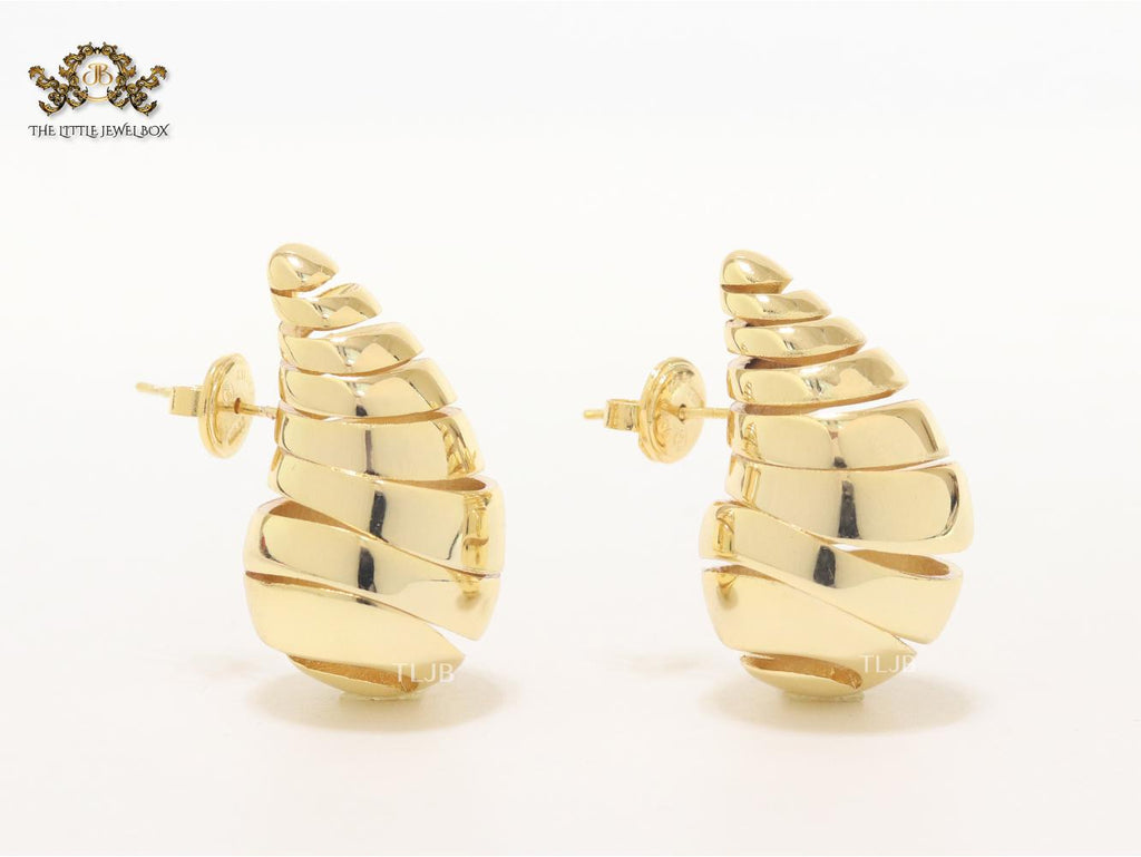 Teardrop gold swirl studs - Medium 30mm
