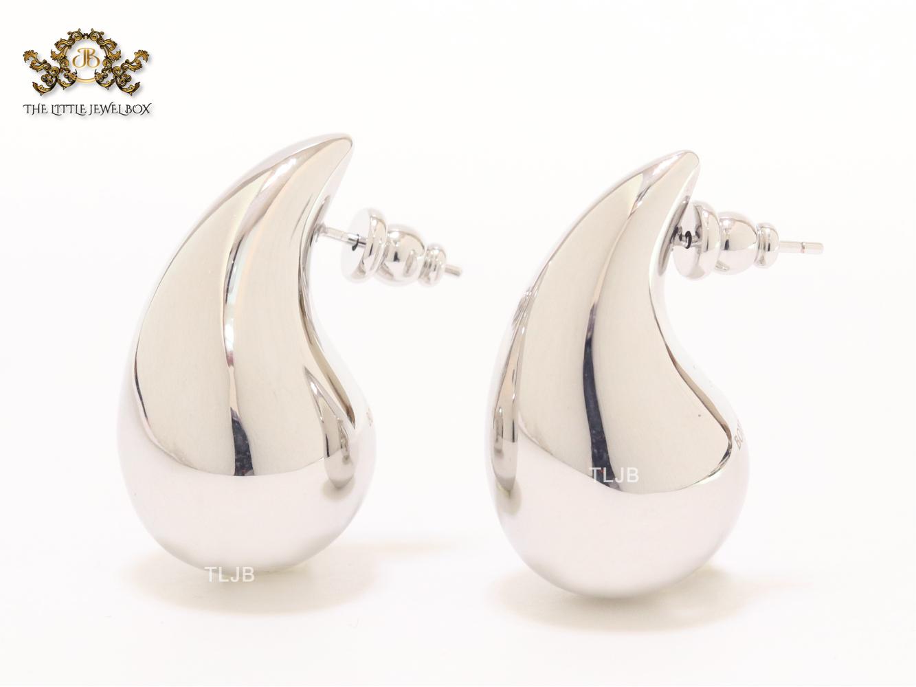 Teardrop platinum studs - Medium 30mm