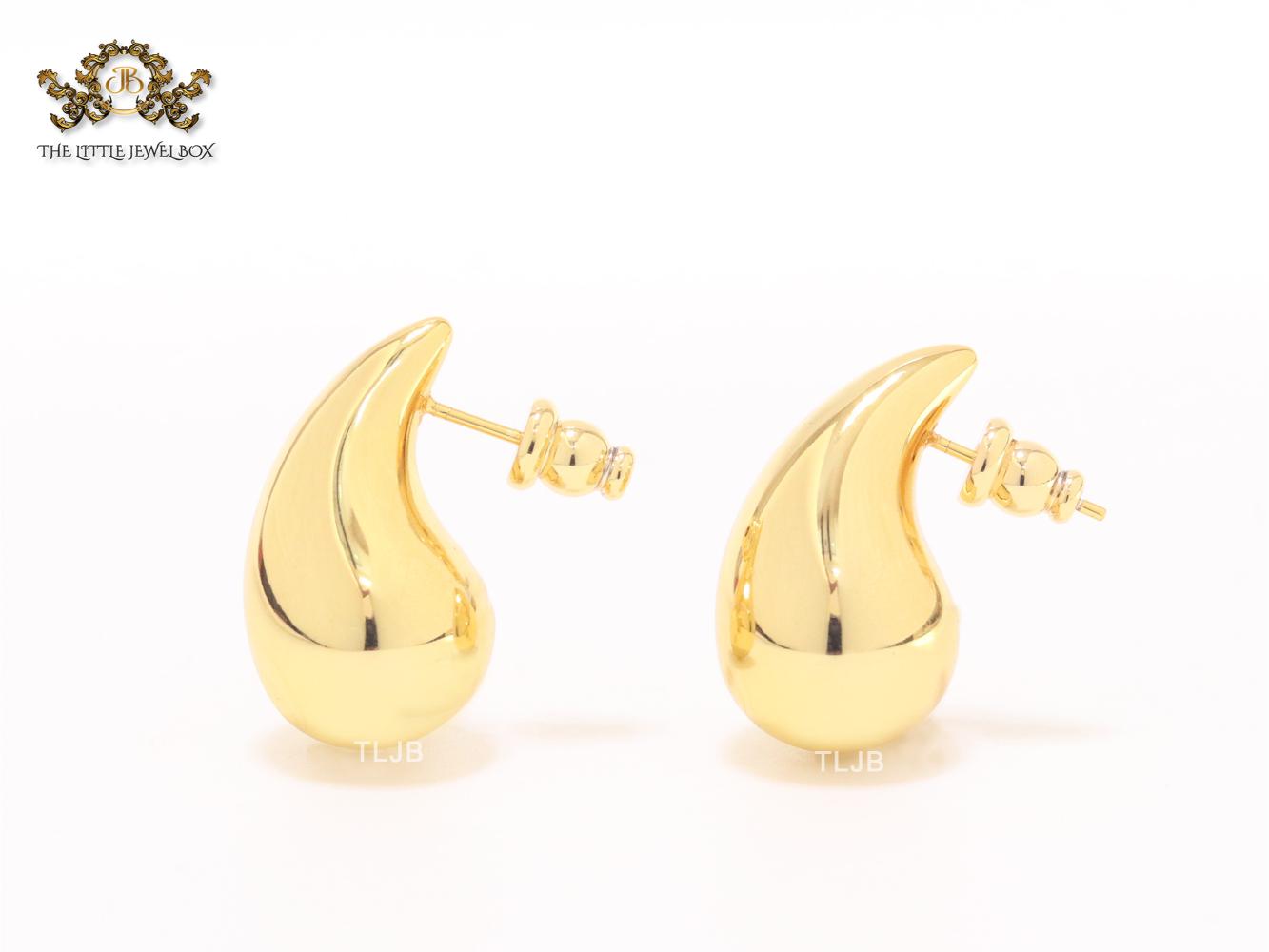 Teardrop gold studs - small 25mm