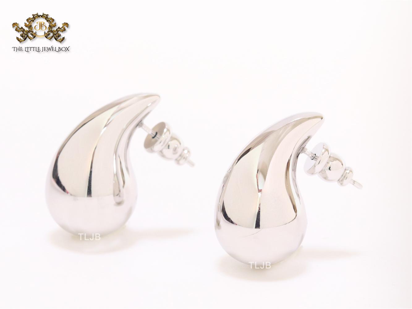 Teardrop platinum studs - small 25mm