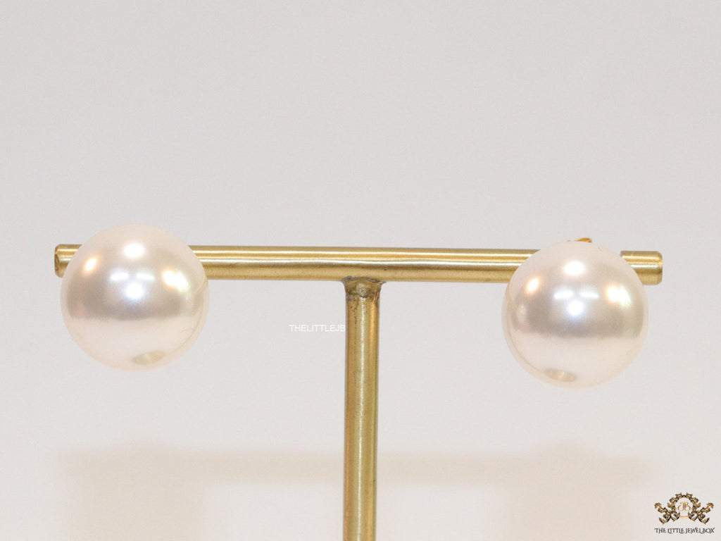 20mm round white pearl stud earrings