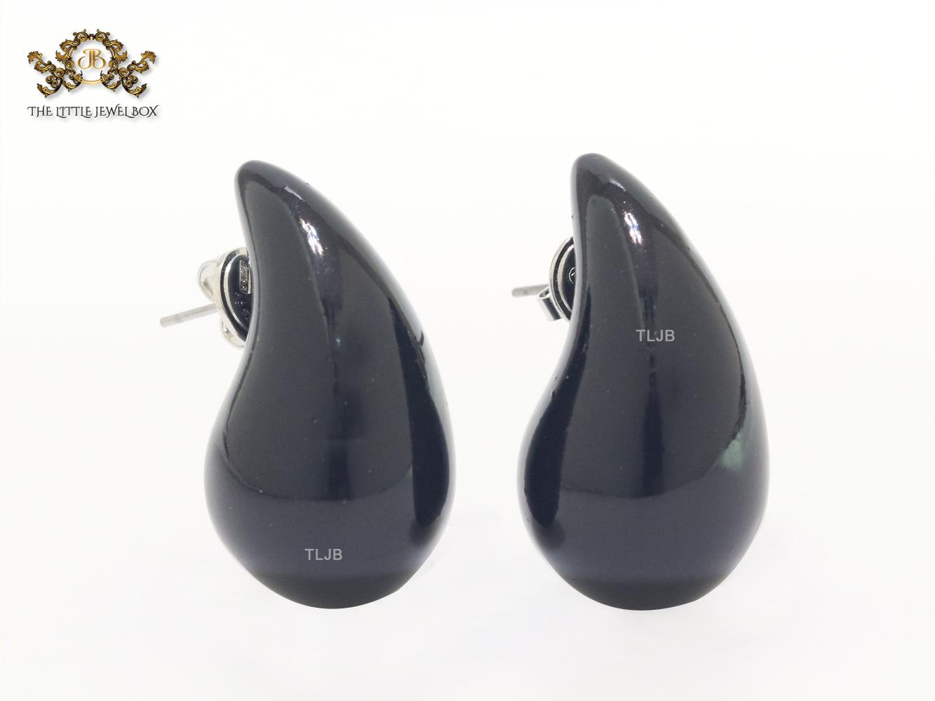 Teardrop black enamel studs