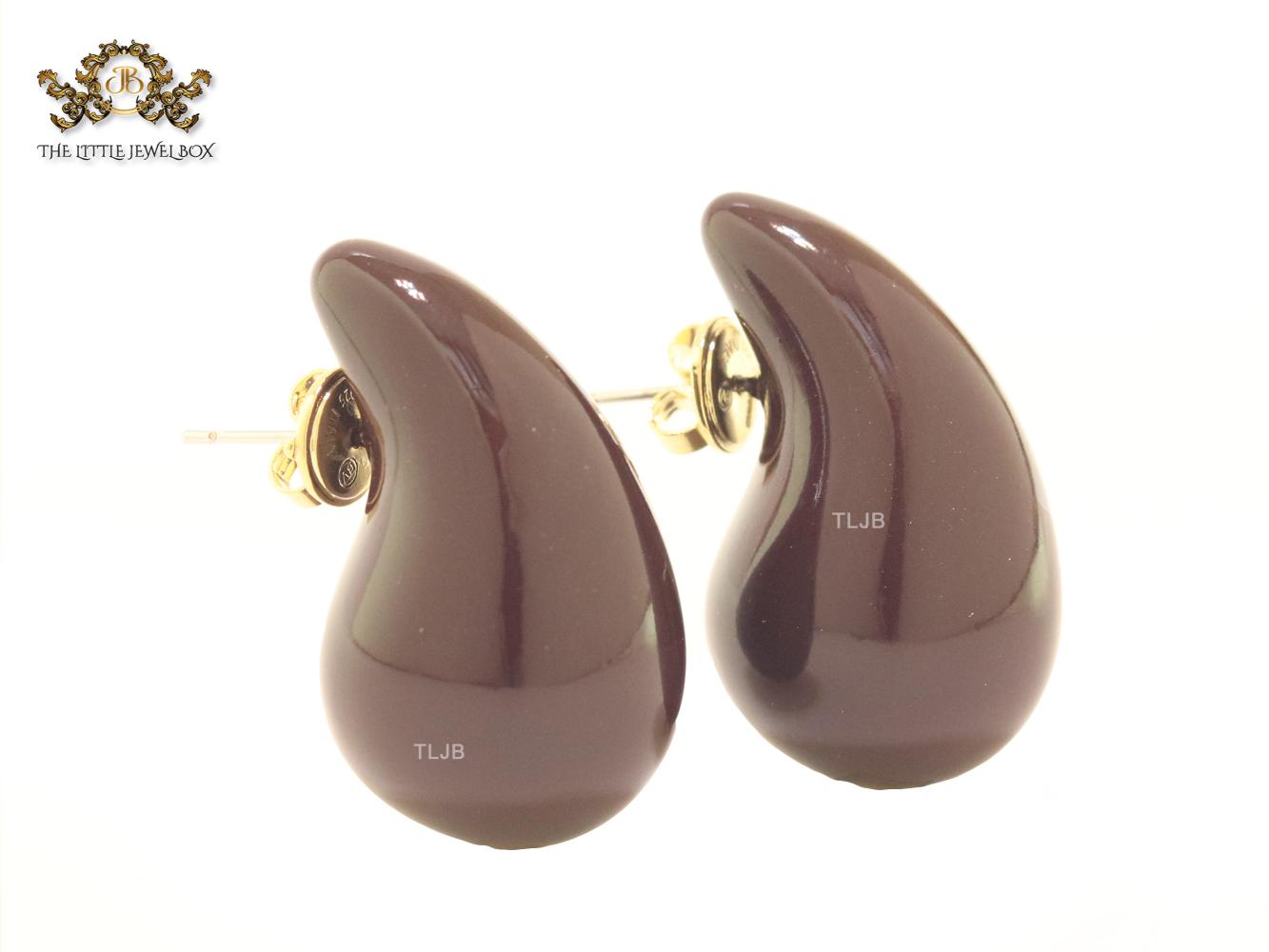 Teardrop brown enamel studs
