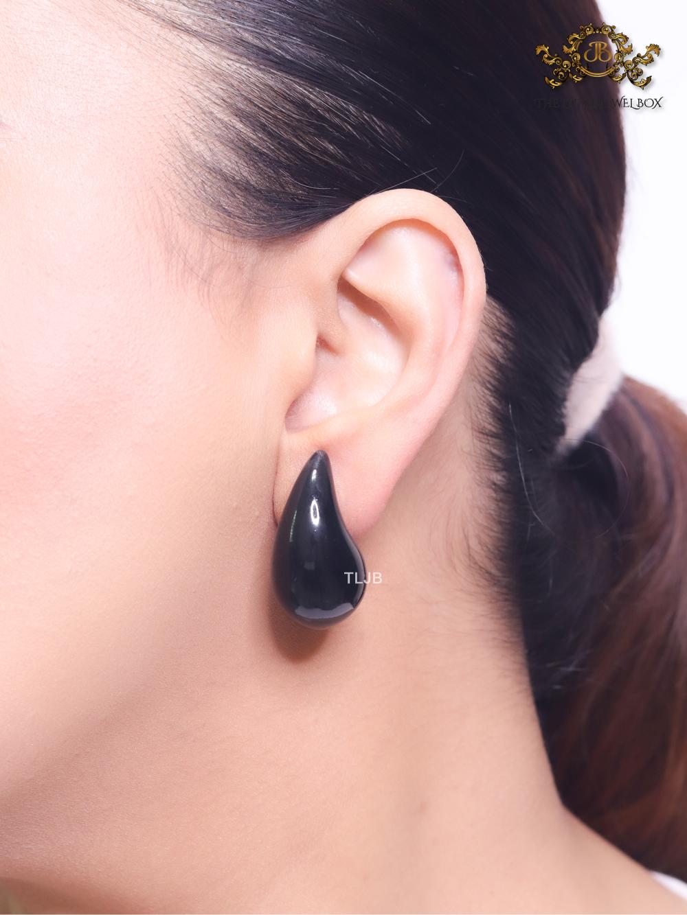 Teardrop black enamel studs