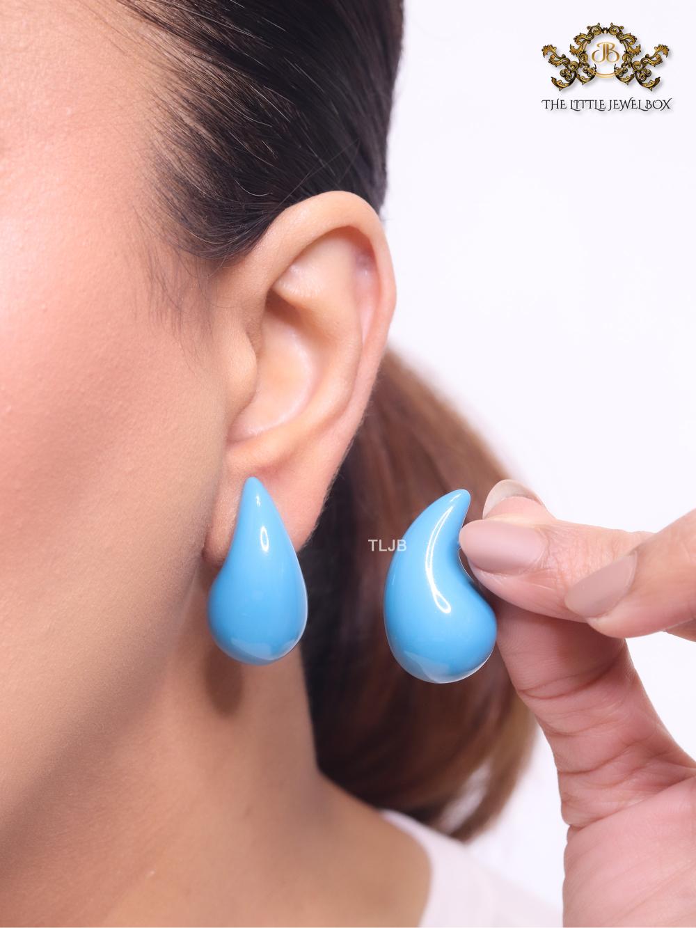 Teardrop blue enamel studs