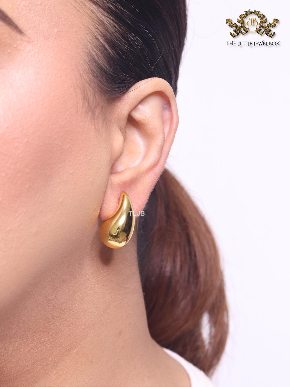 Teardrop gold studs - small 25mm