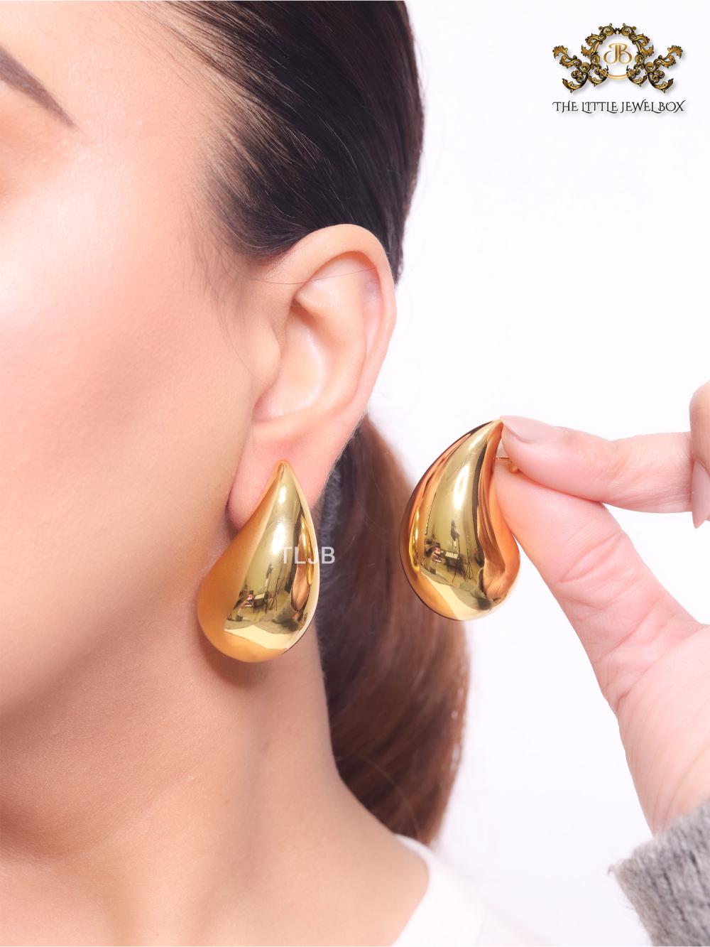 Teardrop gold studs - Large 42mm