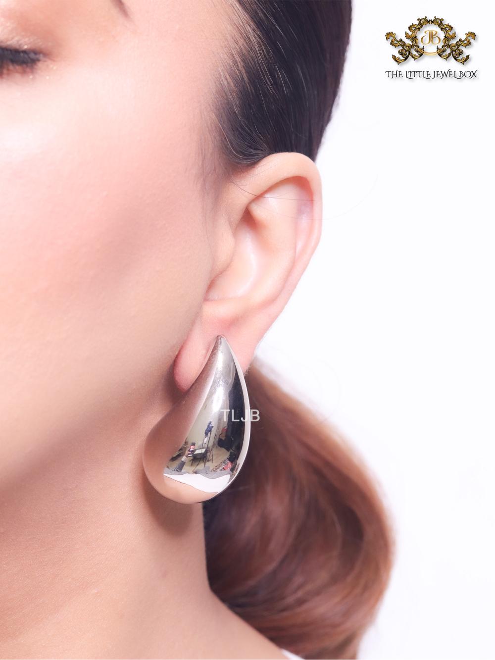 Teardrop platinum studs - Large 42mm