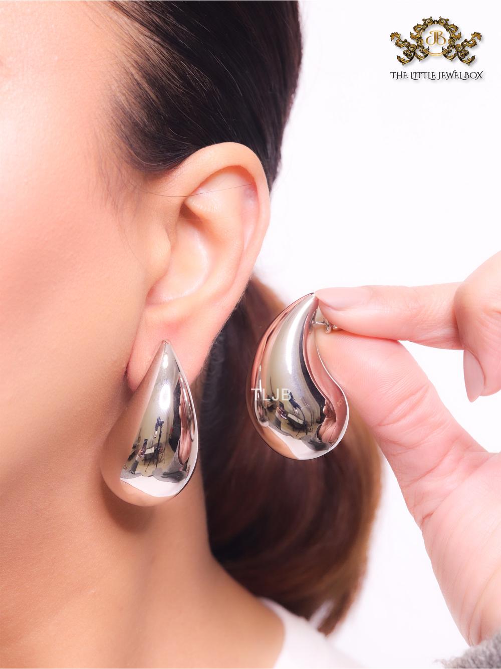 Teardrop platinum studs - Large 42mm