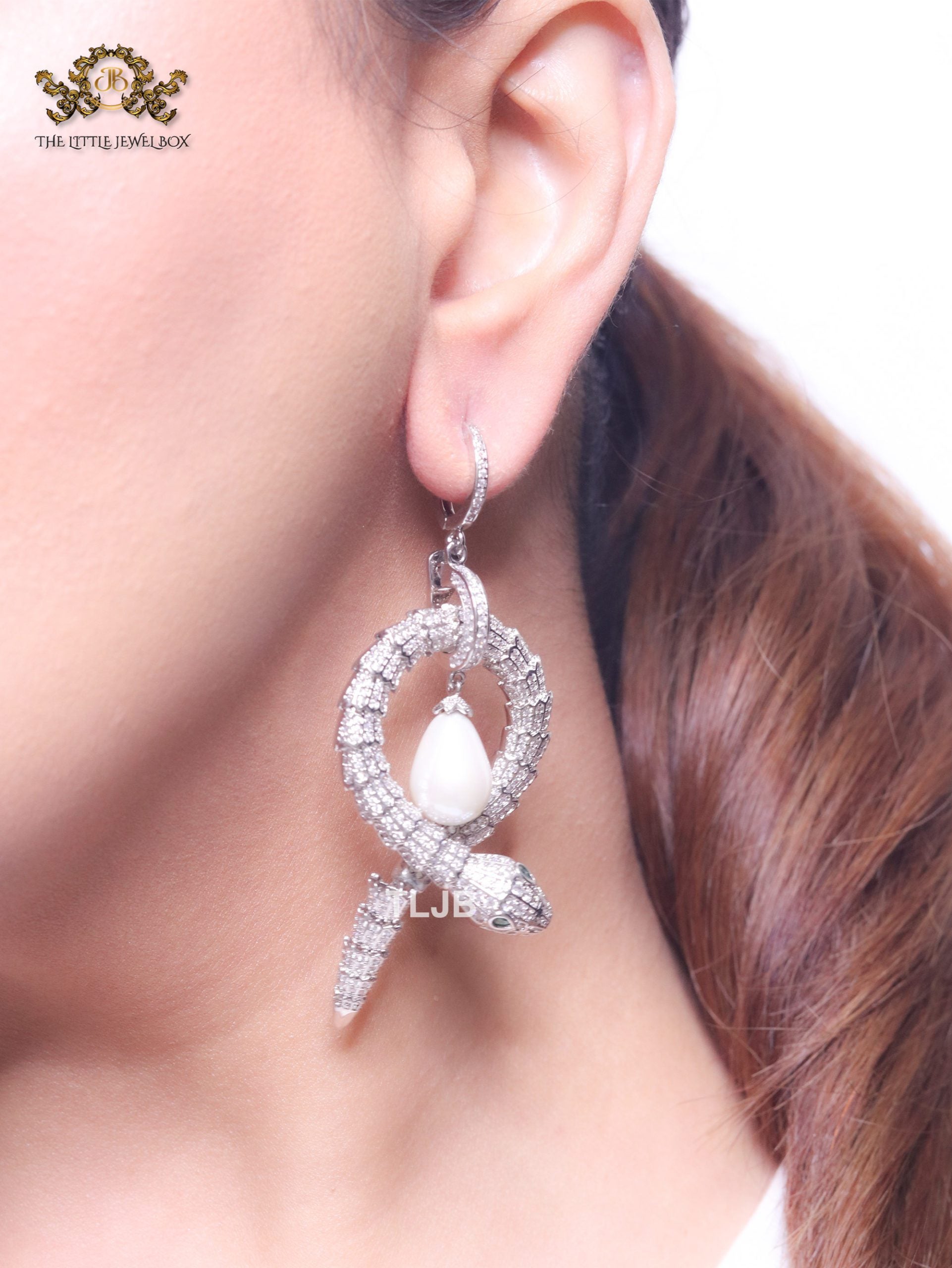 Patinum serpentine & pearl statement earrings
