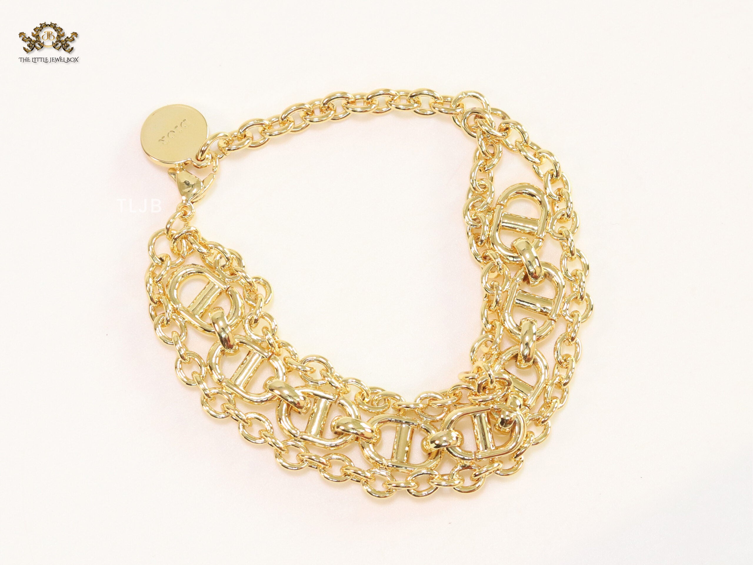 Chunky gold bracelet