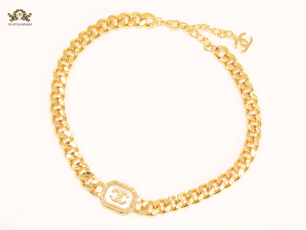 Double C chunky link chain necklace