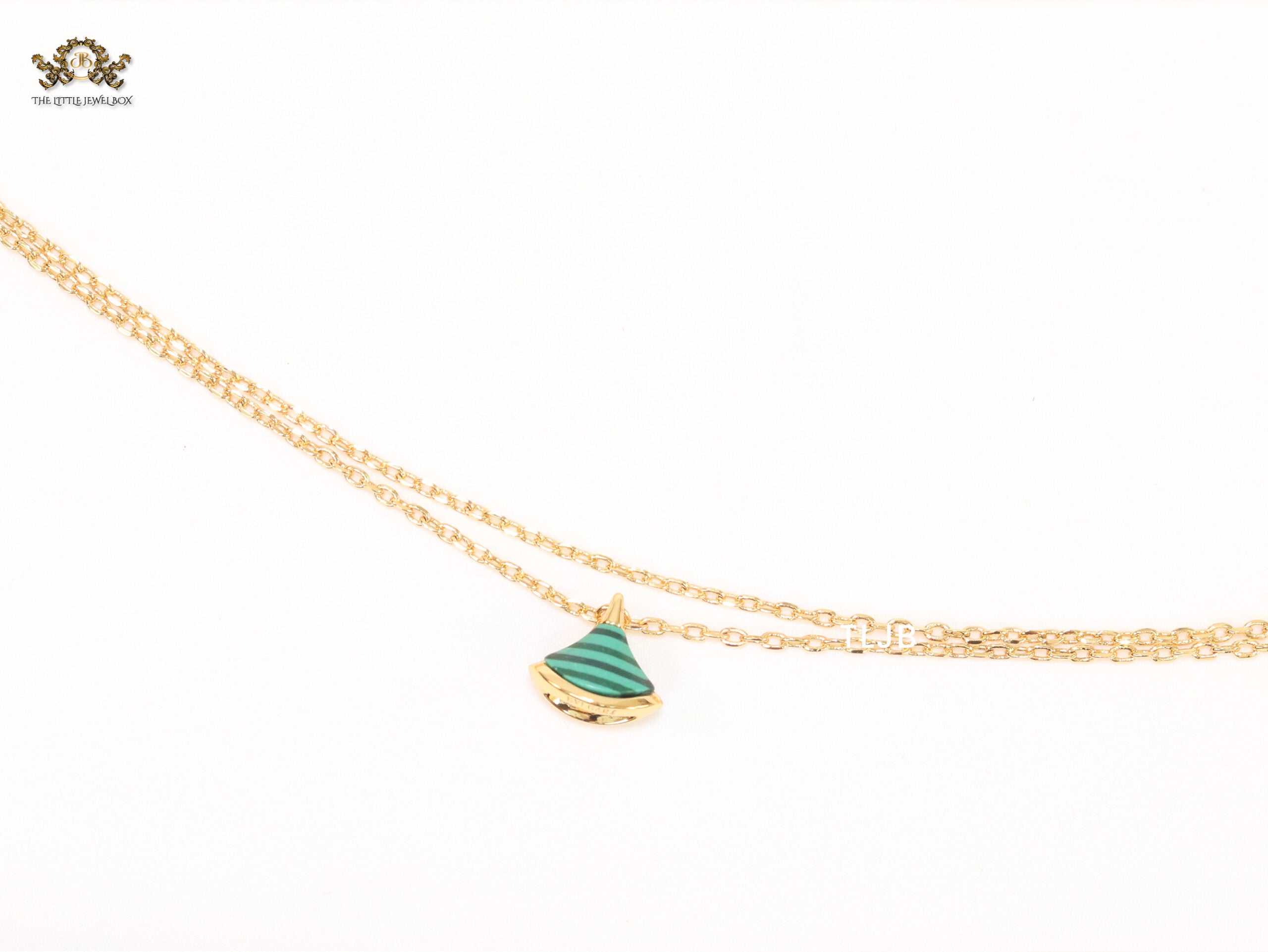 Alphabet B  sleek chain bracelet green