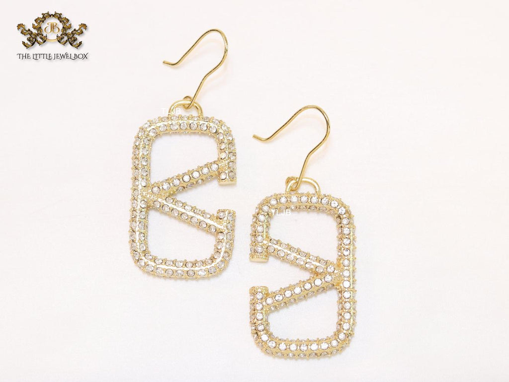 Alphabet open V cz and gold danglers