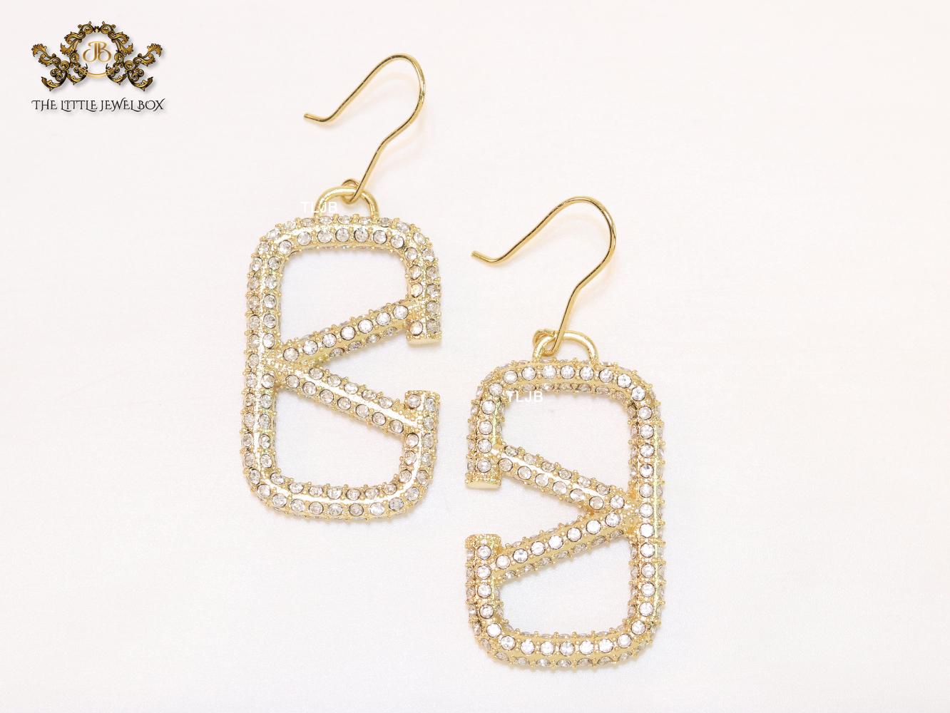 Alphabet open V cz and gold danglers