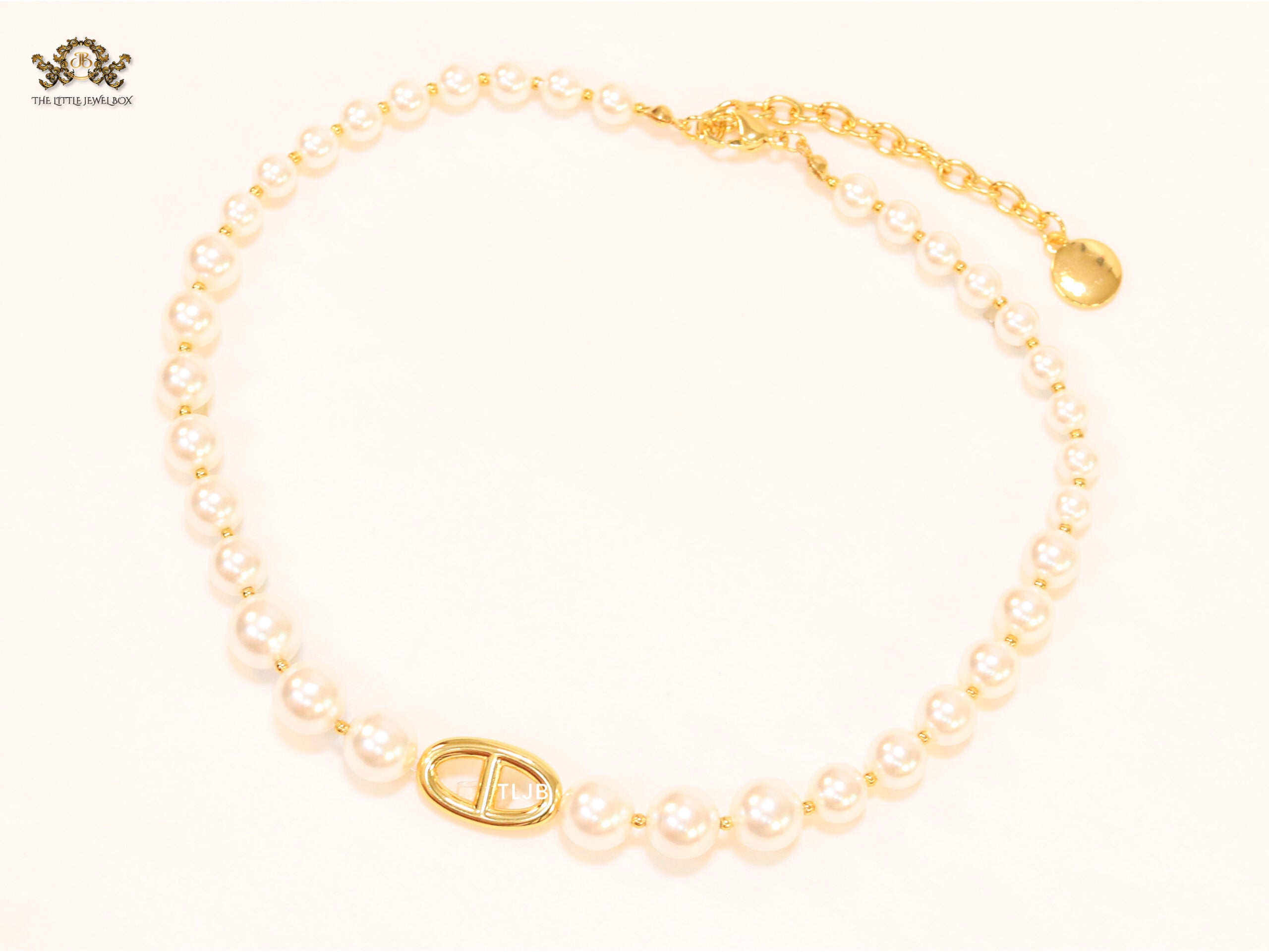 Alphabet CD pearl necklace