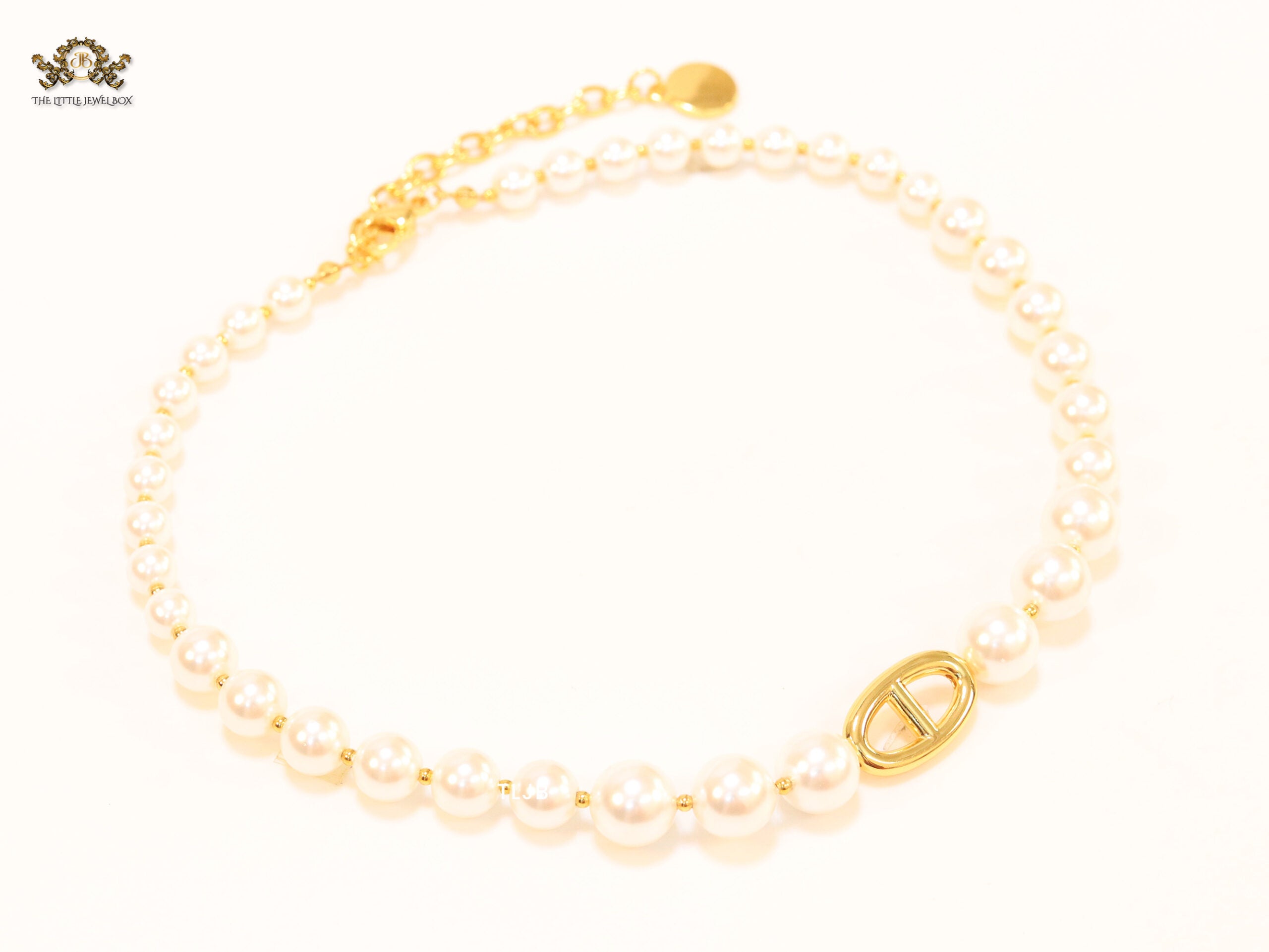 Alphabet CD pearl necklace