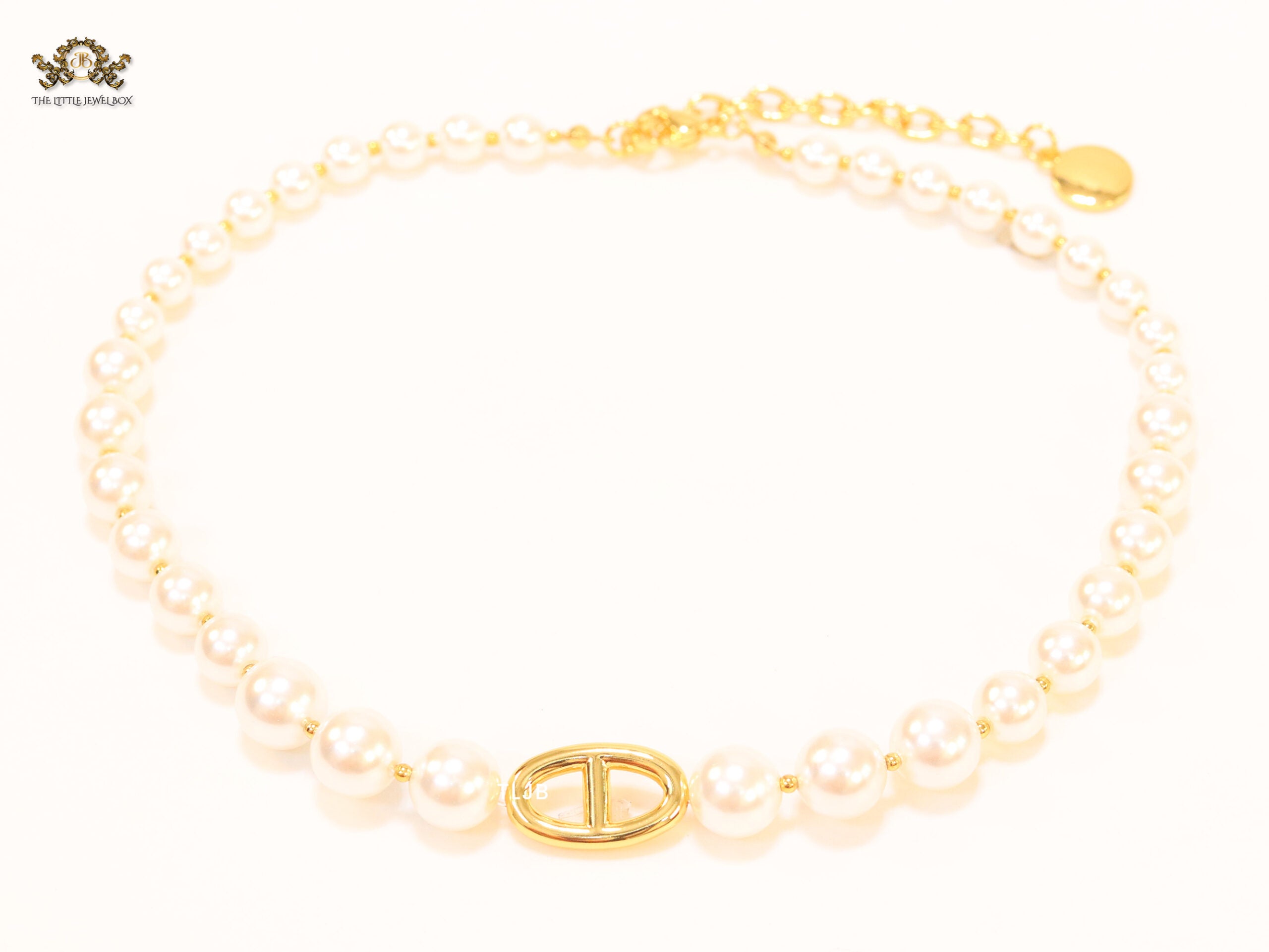 Alphabet CD pearl necklace