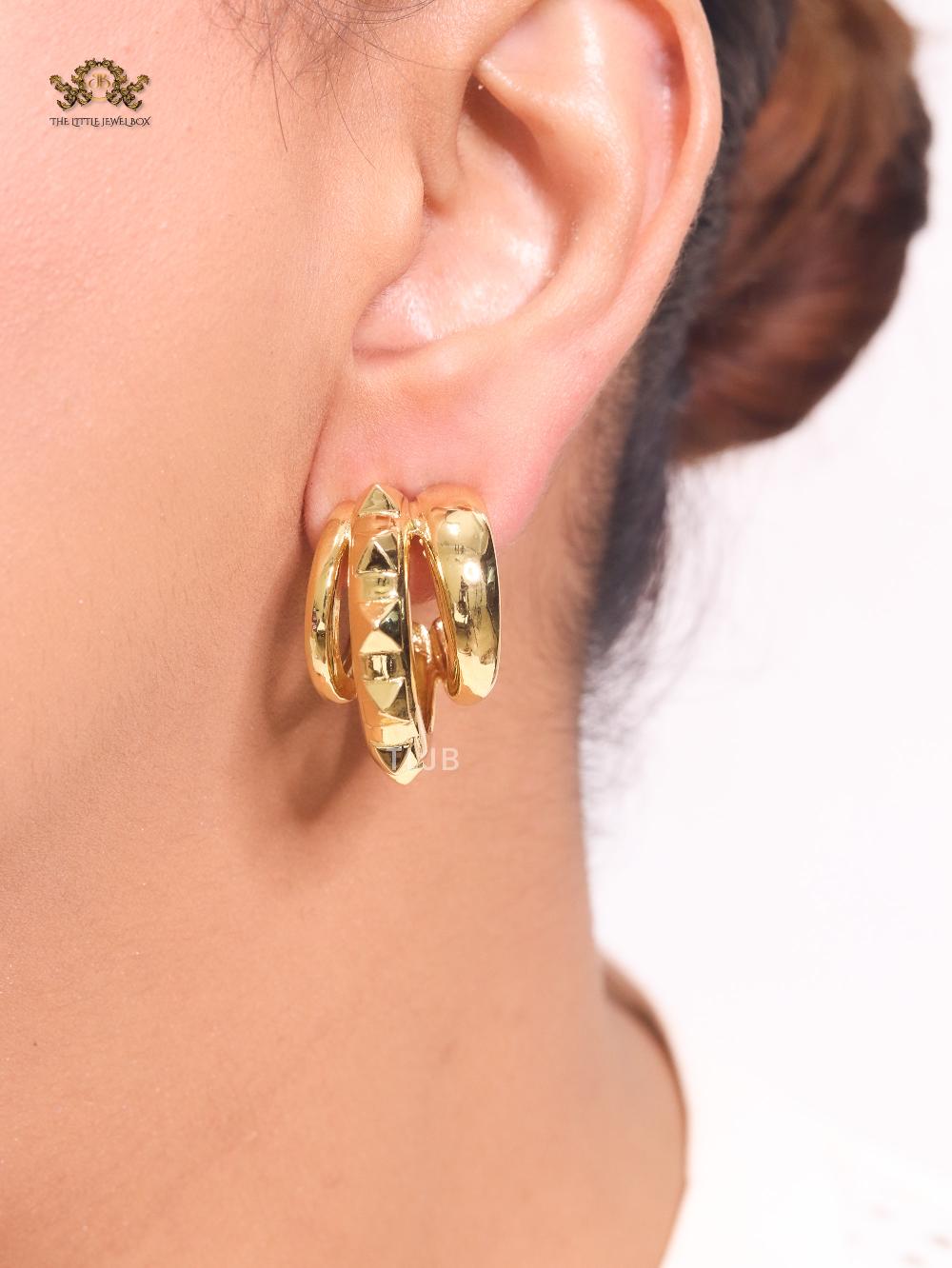 Alphabet V Chunky gold hoops