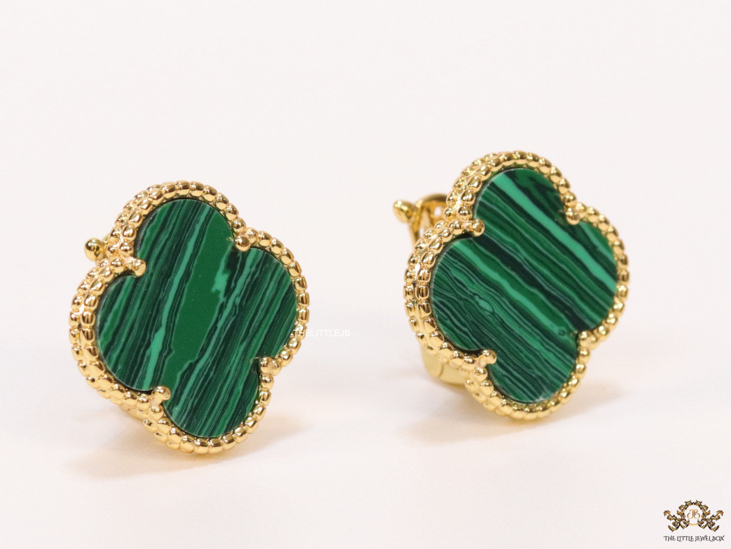 Malachite green clover stud earrings in gold plating