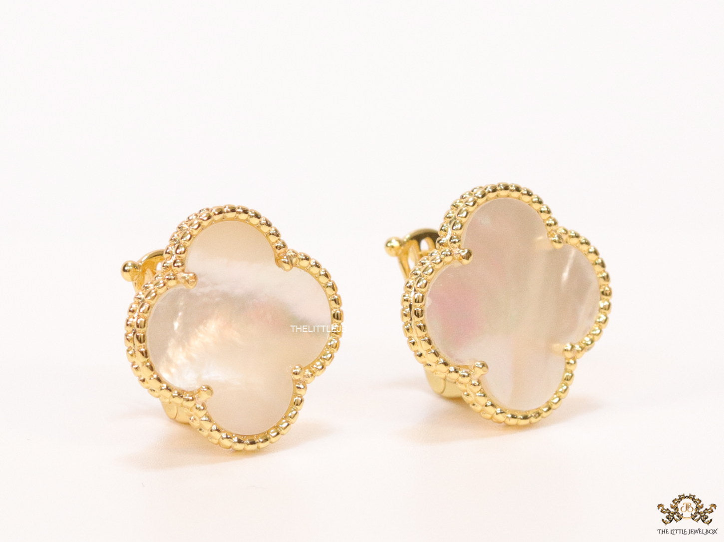 MOP clover stud earrings in gold plating