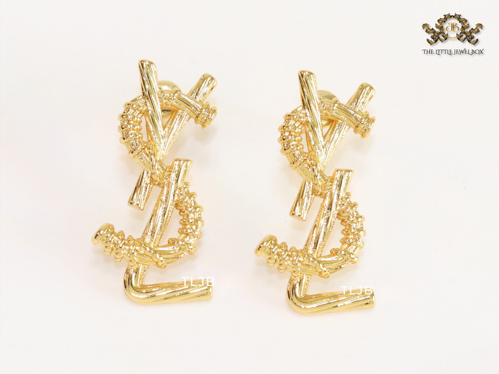 Alphabet Y gold earrings