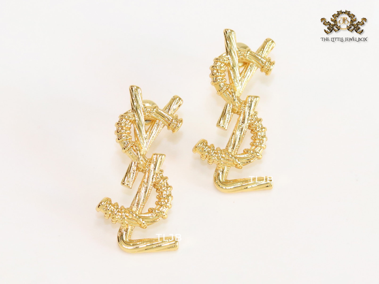 Alphabet Y gold earrings