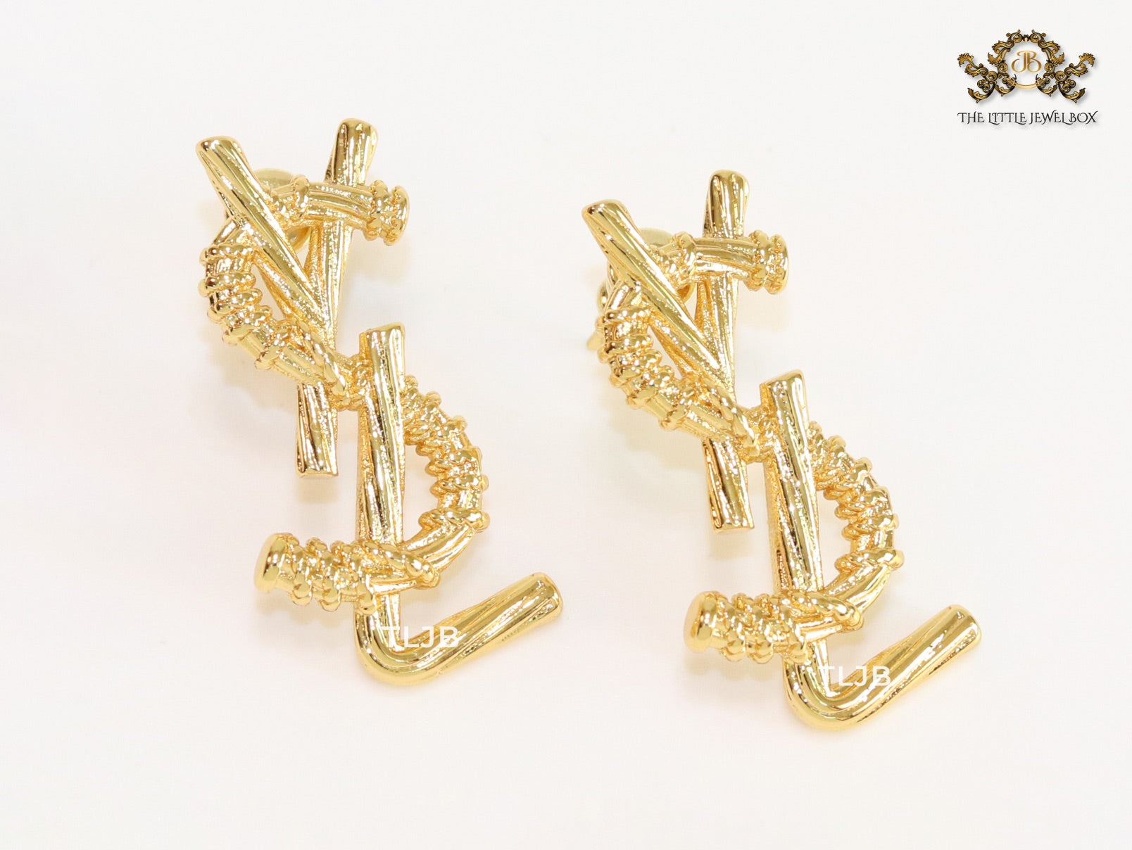 Alphabet Y gold earrings