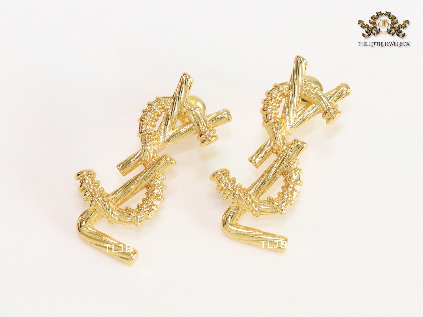 Alphabet Y gold earrings