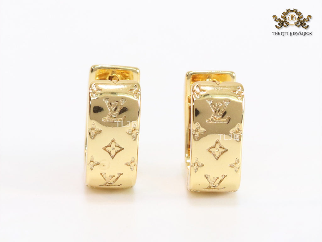 Alphabet L and V embossed hoops