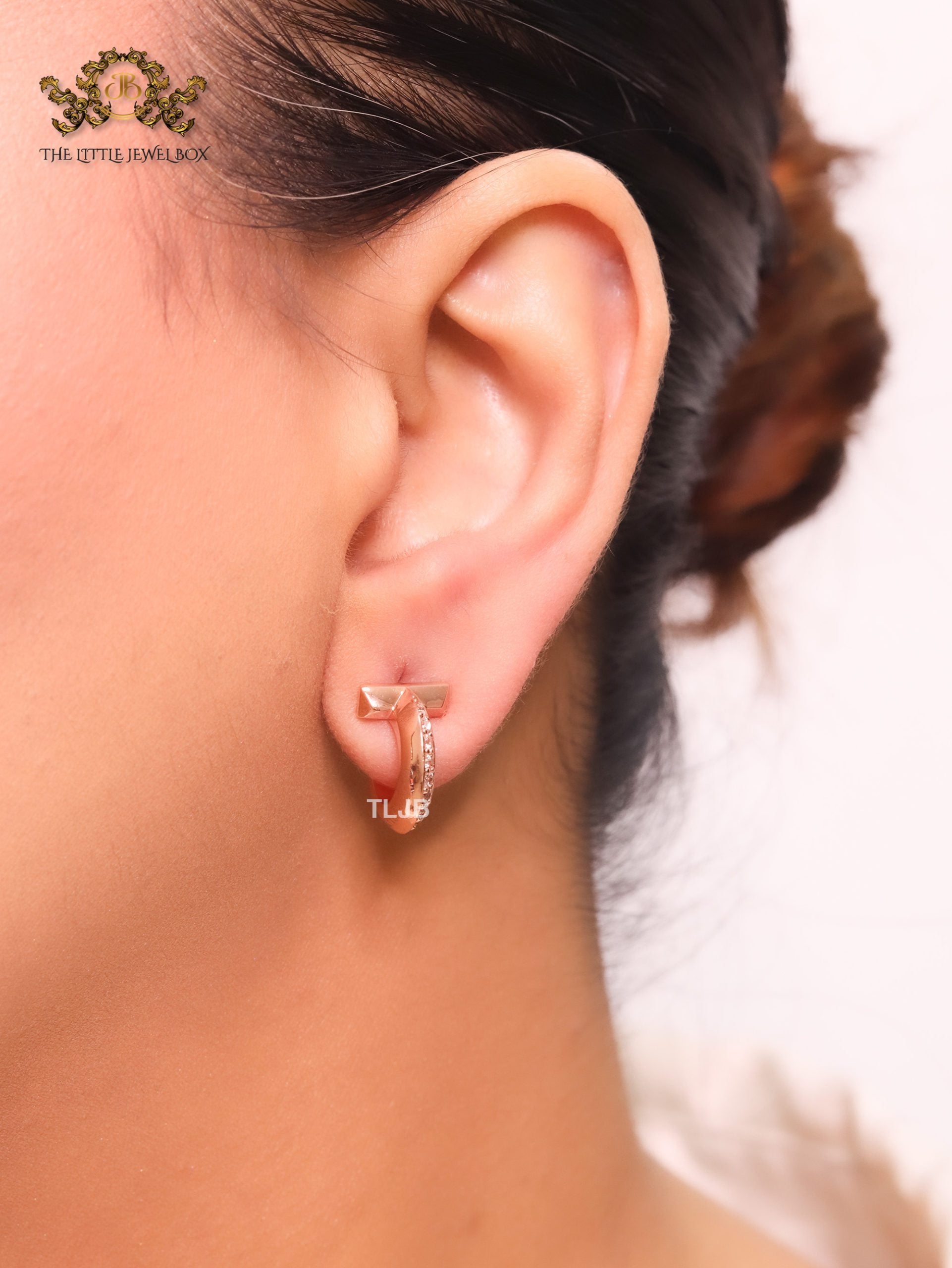 Alphabet T rose gold and cz studs