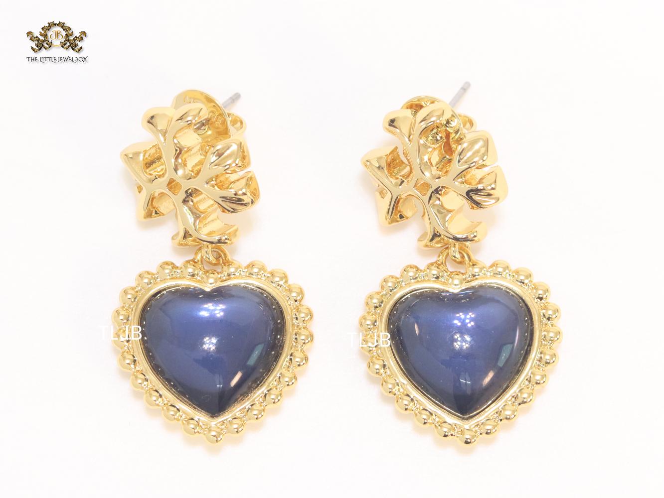 Alphabet T heart earrings