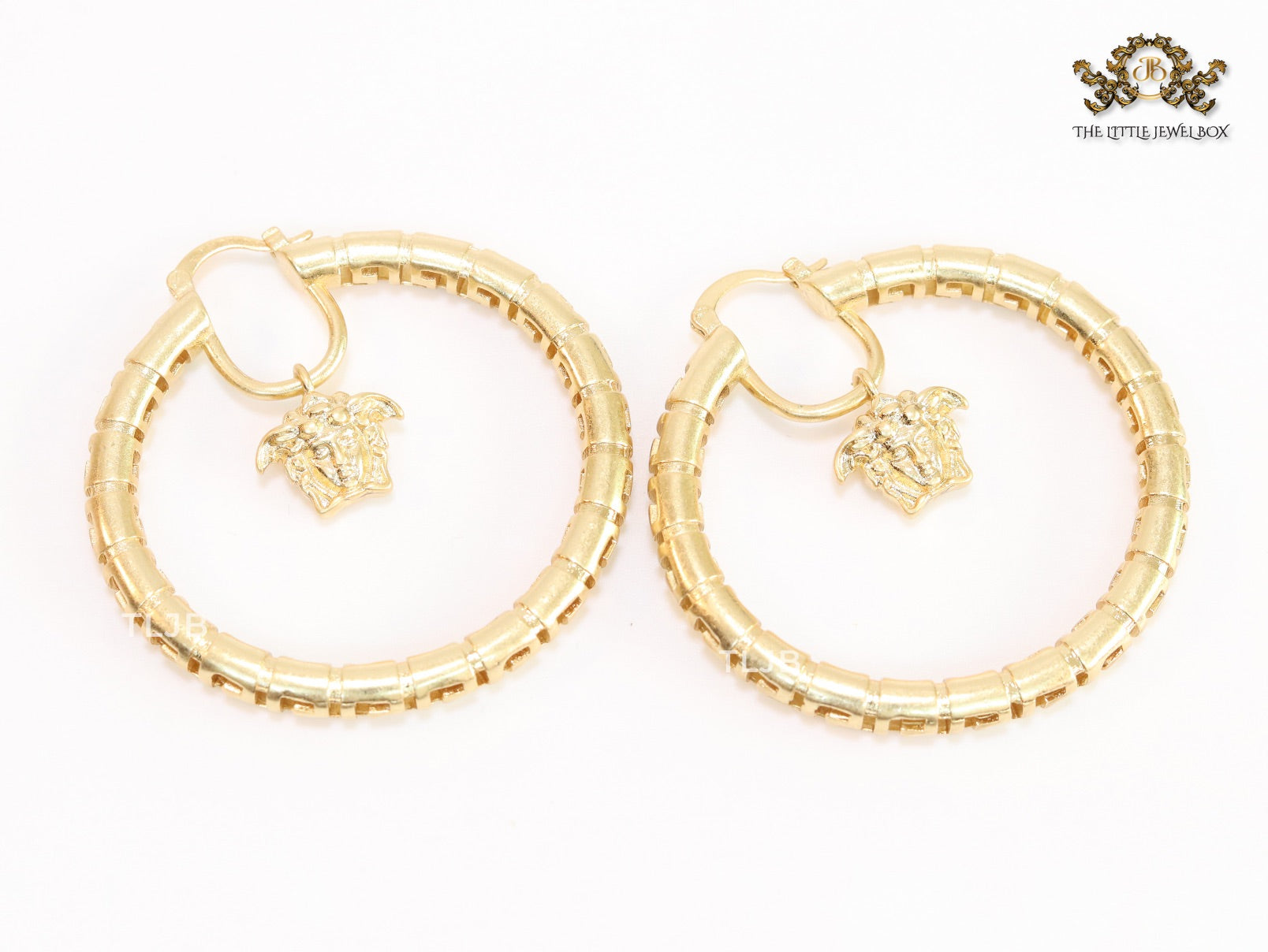 Medusa drop hoops
