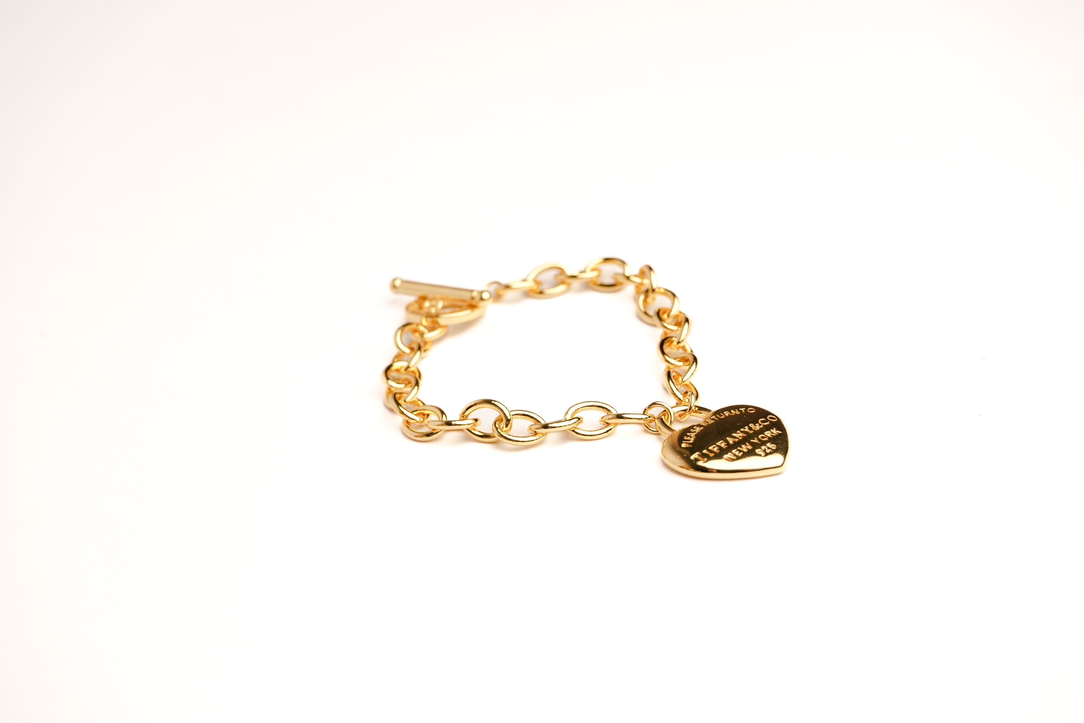 Alphabet Tiff & Co Link Chain Bracelet with Heart Motif in Gold | Love Charm Jewelry