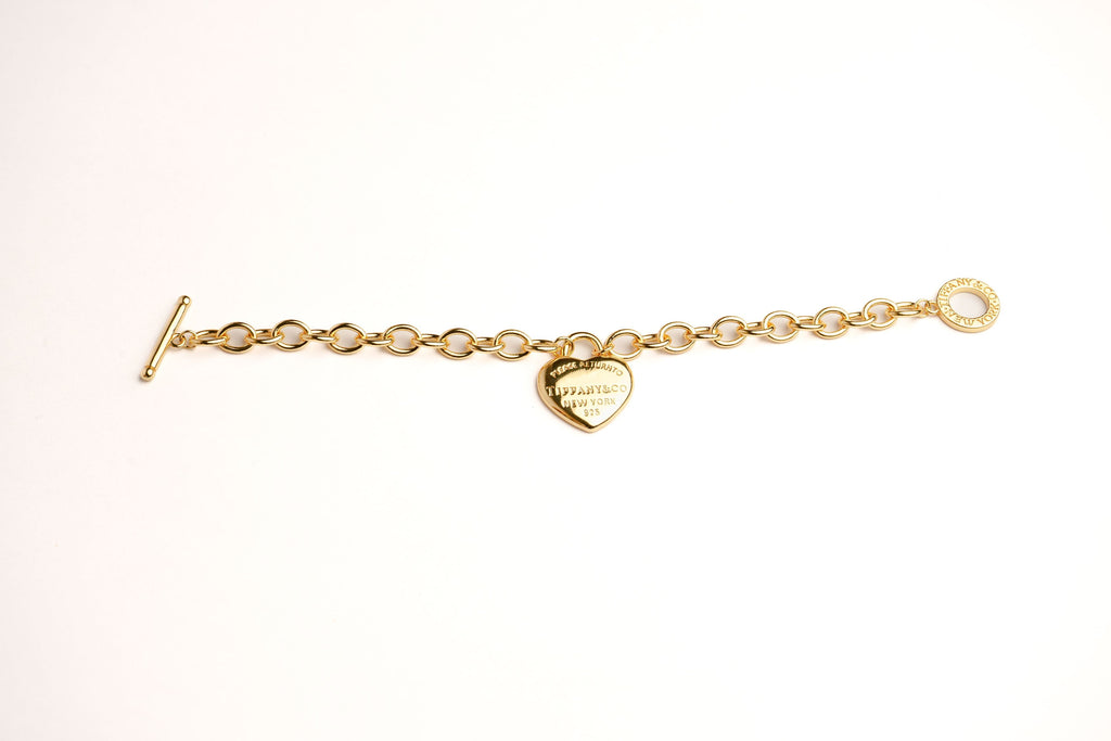 Alphabet Tiff & Co Link Chain Bracelet with Heart Motif in Gold | Love Charm Jewelry